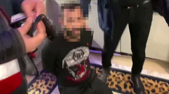 Kartal'da kiralık villaya uyuşturucu baskını kamerada