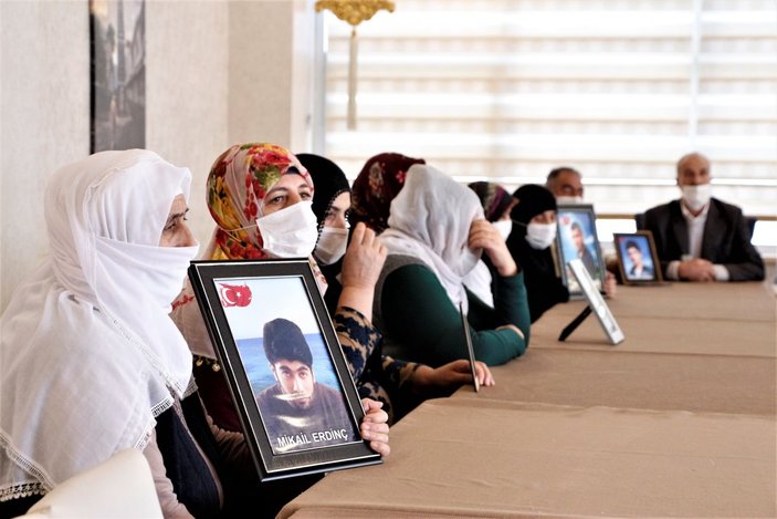 HDP önündeki ailelerin evlat nöbeti 517'nci gününde