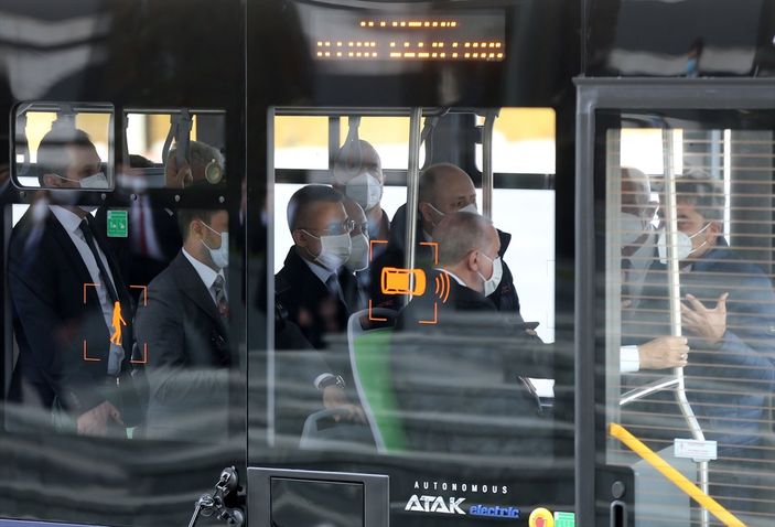 Cumhurbaşkanı Erdoğan, sürücüsüz otobüsün tanıtımına katıldı