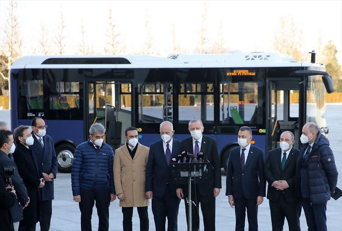 Cumhurbaşkanı Erdoğan, sürücüsüz otobüsün tanıtımına katıldı