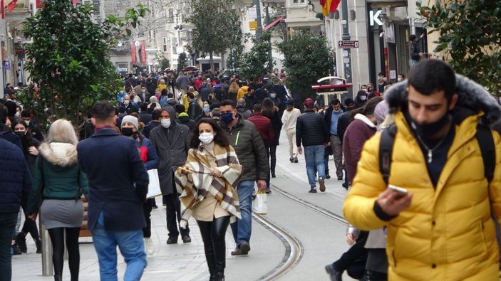 İstiklal Caddesi’nde tedirgin eden yoğunluk