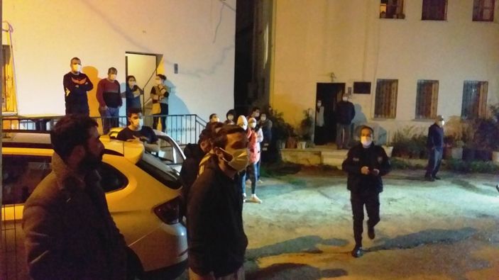 i Muğla'da çıkan yangında yaşlı kadın kedileri için ağladı