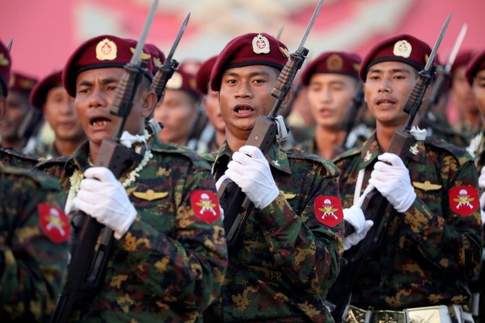 Myanmar ordusu, yönetime el koydu