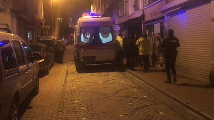 i Fatih'te bekçiye araba çarptı