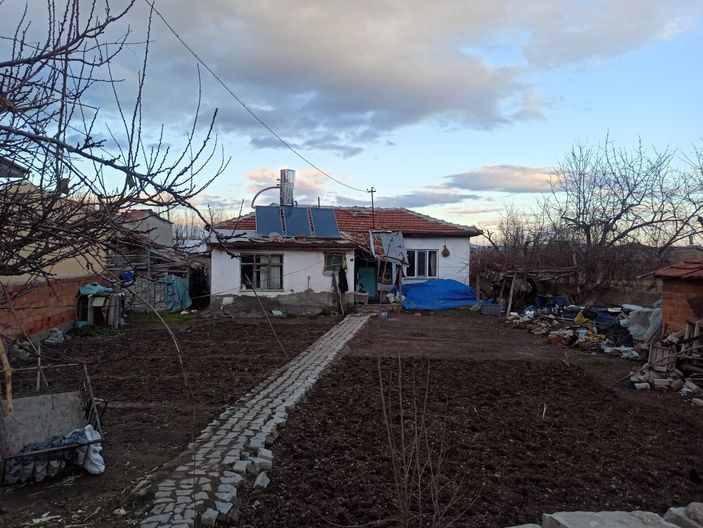 Afyonkarahisar'da üfürükçü, bir kişiyi 11 bin TL dolandırdı