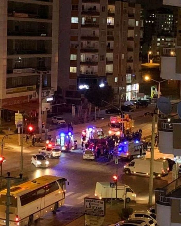 i Mersin'de özel harekat aracı kaza yaptı: 6 yaralı