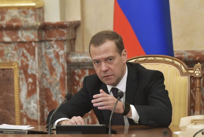 Dmitriy Medvedev: Dağlık Karabağ meselesi Türkiye ile müzakere edilmeli
