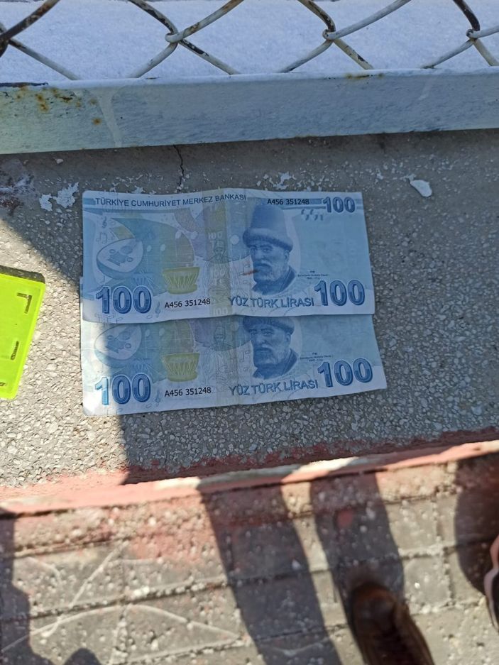 d Ankara'da simitçiye sahte para verip, dolandırdılar