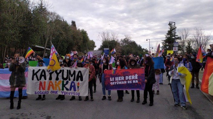 İstanbul Valiliği: Boğaziçi Üniversitesi kampüsü önünde toplanmak yasak
