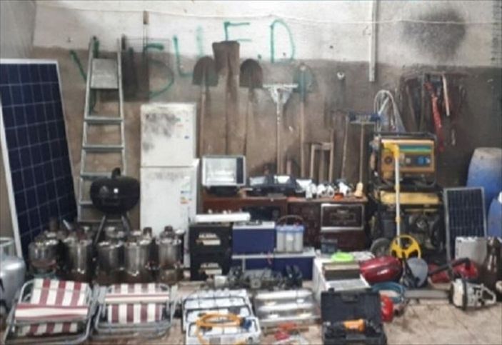 a Balıkesir'de hırsızlık şüphelisi 4 kişi tutuklandı