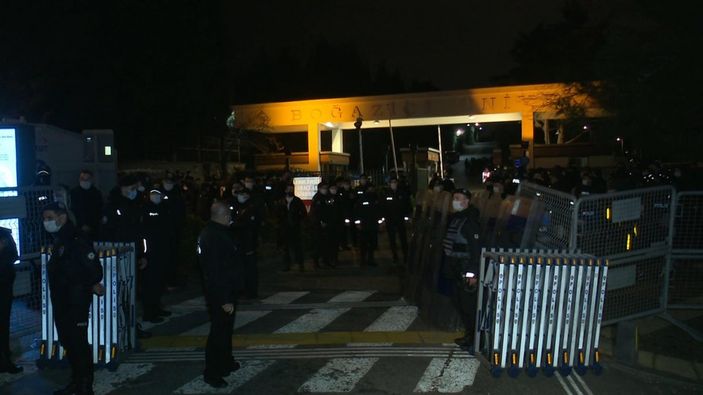 d Boğaziçi Üniversitesi'nde gözaltına alınanlardan 98’i serbest kaldı
