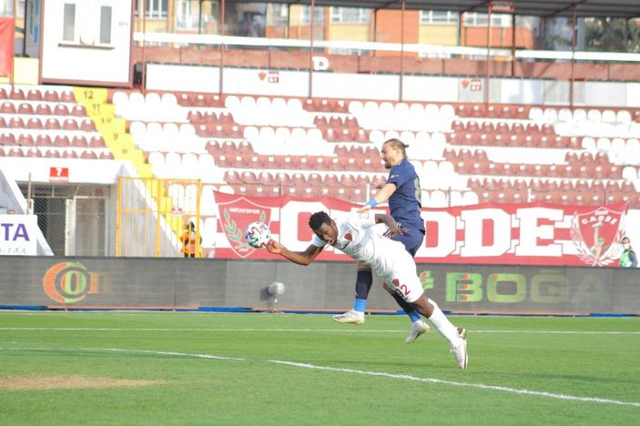 Hatayspor'un penaltı beklediği pozisyon