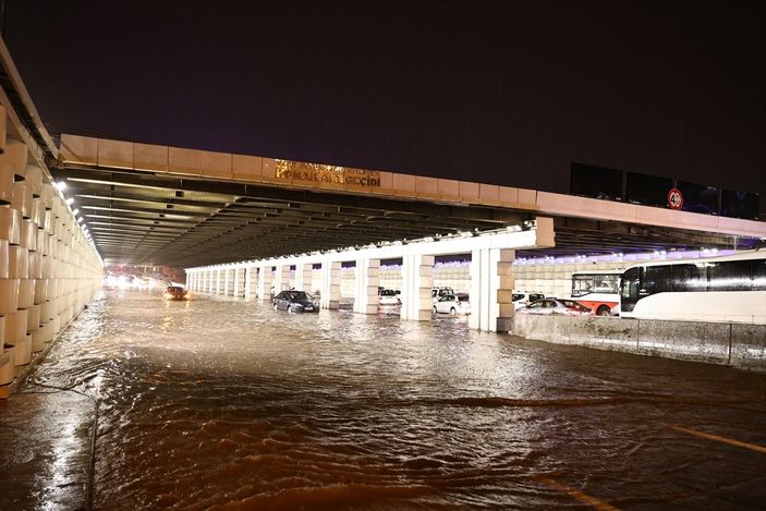 Tunç Soyer: Bütün derelerimiz taştı