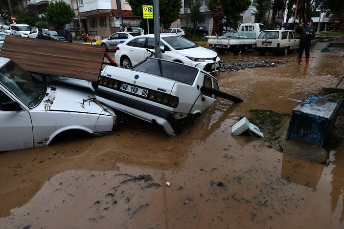 İzmir sel