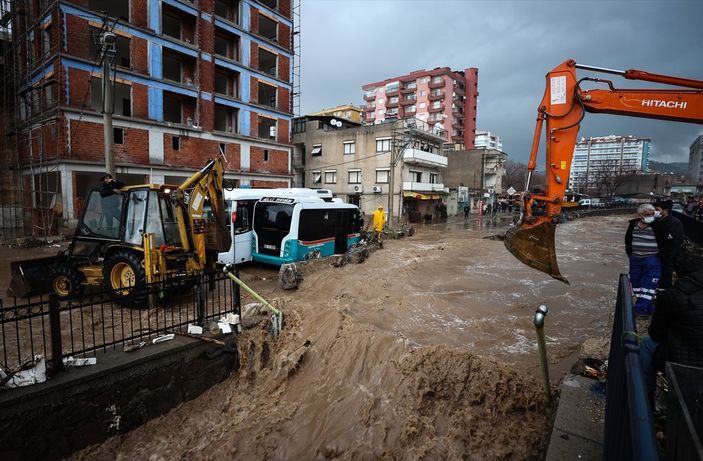 İzmir sel