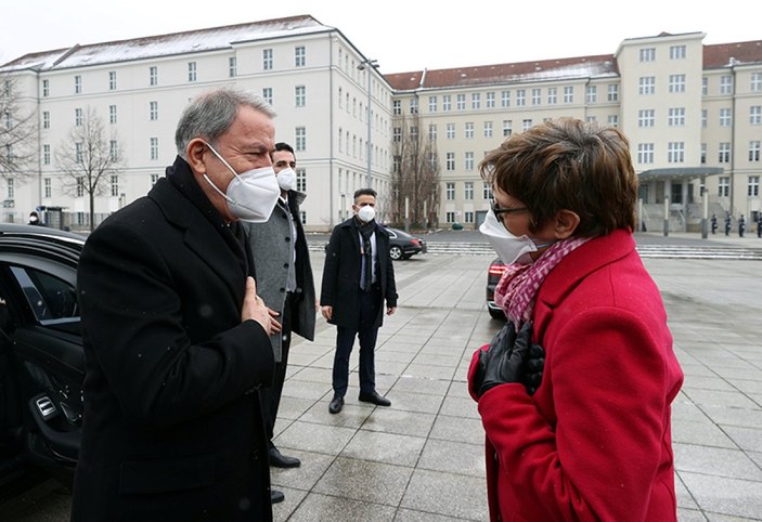 Hulusi Akar: Almanya ile savunma ve güvenlikte adımlar atacağız