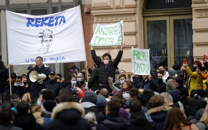 Hırvatistan'da kısıtlamalara karşı protesto
