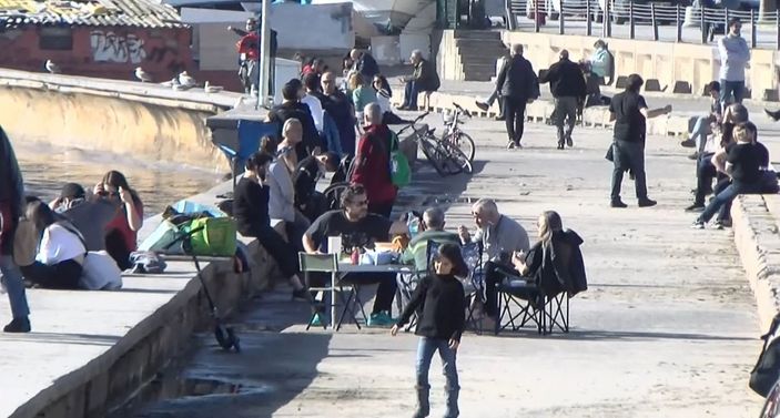d İstanbul'da güneşli hava, koronavirüsü bir anlığını da olsa unutturdu