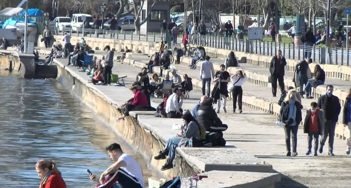 d İstanbul'da güneşli hava, koronavirüsü bir anlığını da olsa unutturdu
