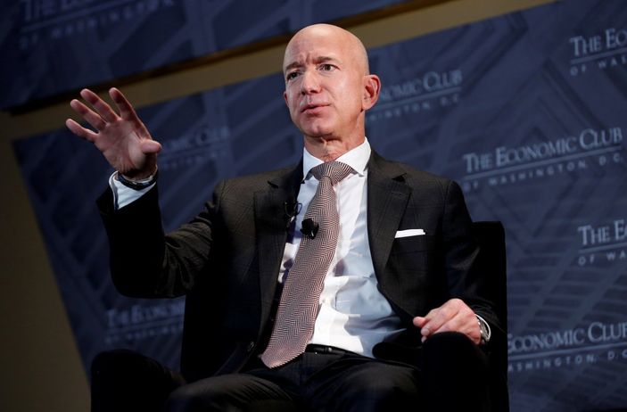 Jeff Bezos, Amazon'daki CEO'luk görevinden istifa ediyor