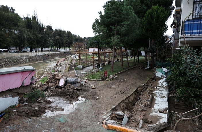 İzmirlilerden Boğaziçi protestolarına destek