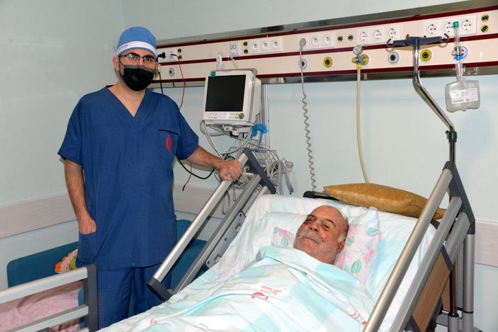 d Kahramanmaraş'ta spiral makinesiyle demir keserken yüzü parçalandı