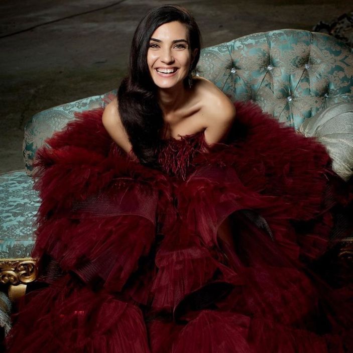 Tuba Büyüküstün'den güneşli paylaşım