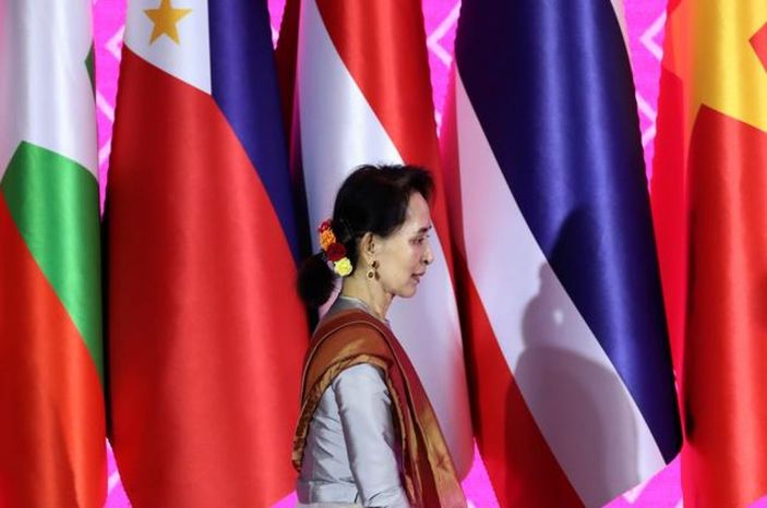 r Endonezya Devlet Başkanı Joko Widodo: Myanmar darbesi ASEAN'da görüşülmeli