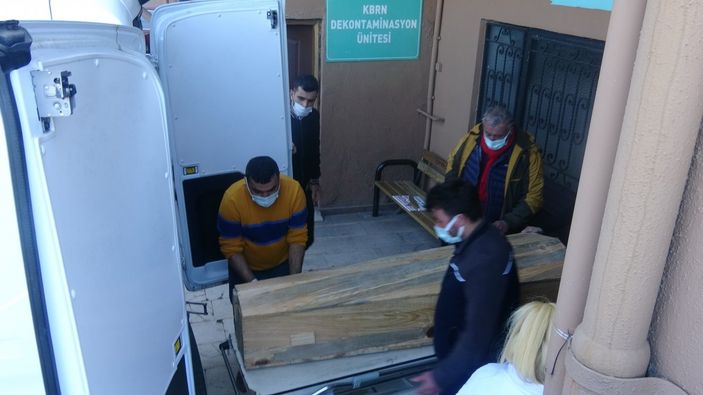 Zonguldak'ta genç kadın 8 katlı evin balkonundan düşüp, öldü