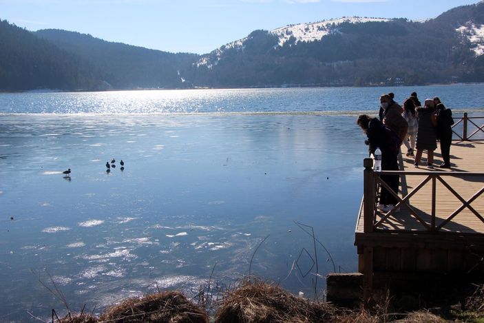 Abant'ı turistler gezdi