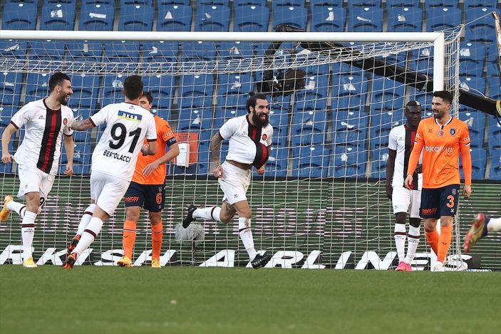 a Başakşehir, Fatih Karagümrük'e de yenildi