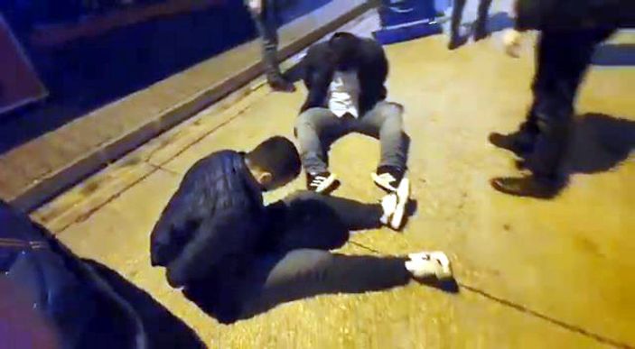 İstanbul'da 1'i firari 4 şüpheli, silah ve yüklü miktarda para ile yakalandı
