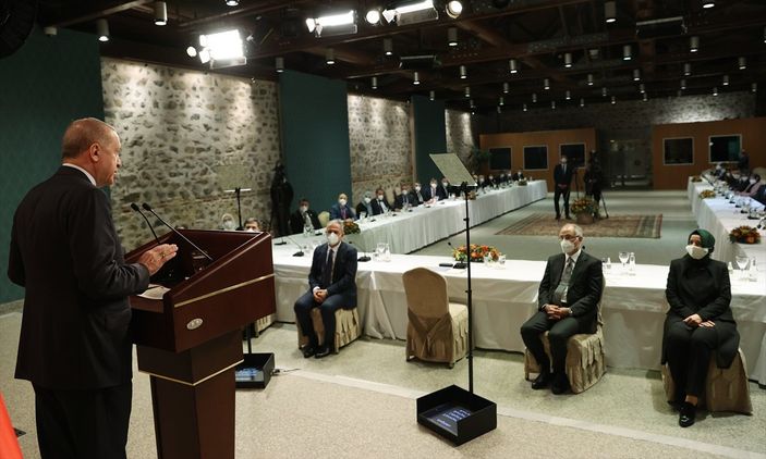 a Cumhurbaşkanı Erdoğan: Avrupa'da Müslümanlar çift yönlü bir cendereye alınıyor