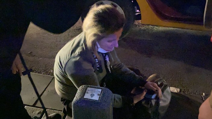 Taksim'de alkollü kadın taşkınlık çıkardı