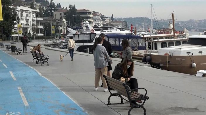 İstanbullular kısıtlama günlerinde evde kalmadı