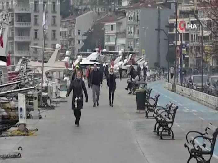 İstanbullular kısıtlama günlerinde evde kalmadı