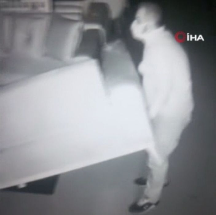 i Ankara'da 2 mobilya hırsızı, suçüstü yakalandı