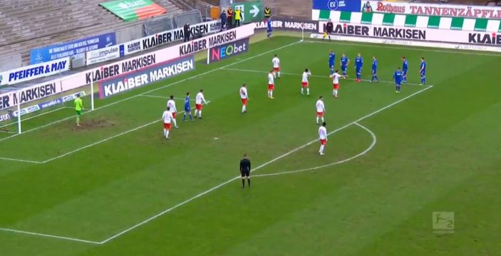 Karlsruher'in ilginç korner taktiği