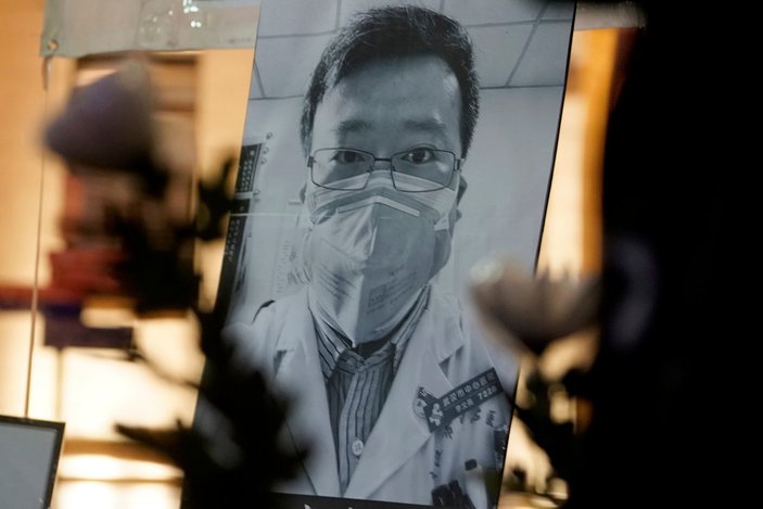 Dünyayı koronavirüse karşı uyaran Li Wenliang'ın ölümünün üzerinden 1 yıl geçti