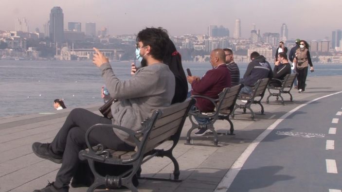 İstanbullular kısıtlama günlerinde evde kalmadı