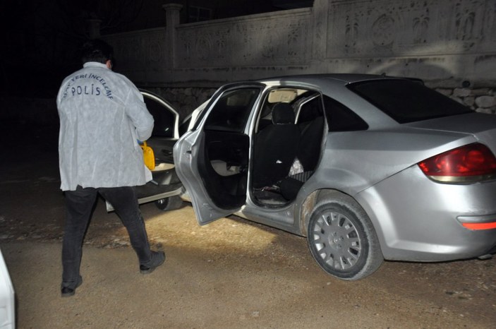Konya'da cezaevinden çıkan adam, eşini ve iş arkadaşını bıçakladı