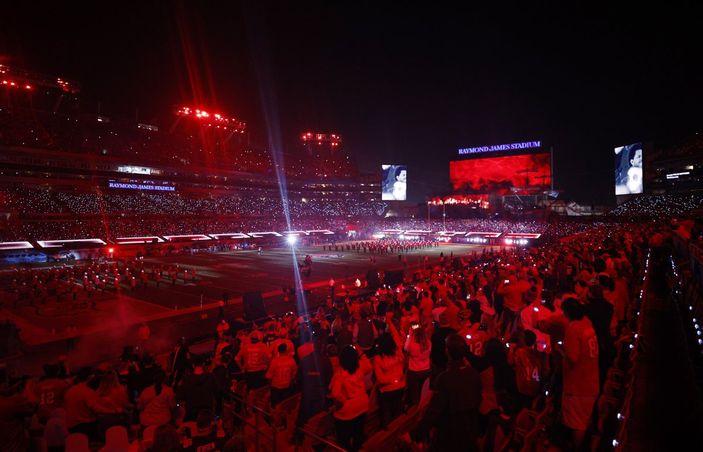 r Super Bowl'da korona önlemleri unutuldu