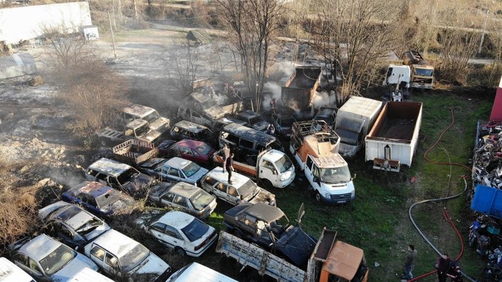 Sakarya'da arazide yakılan ateş yangına sebep oldu