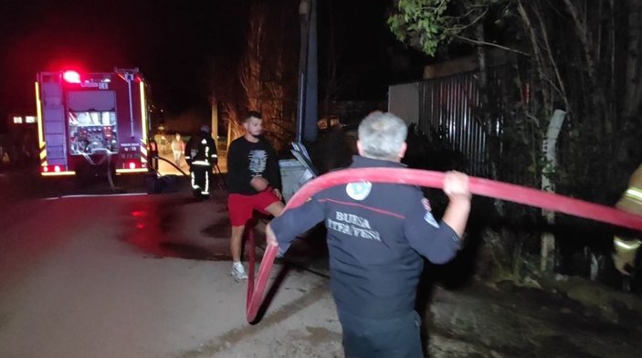 Bursa'da plastik enjeksiyon kalıbı fabrikasında yangın çıktı