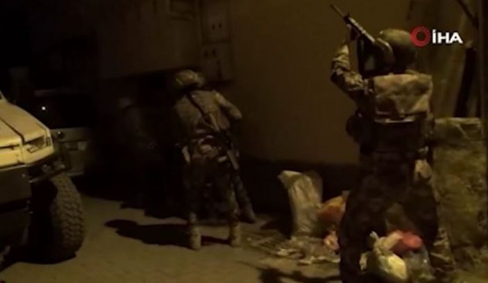 Adana'da, El Kaide üyelerine haraç operasyonu