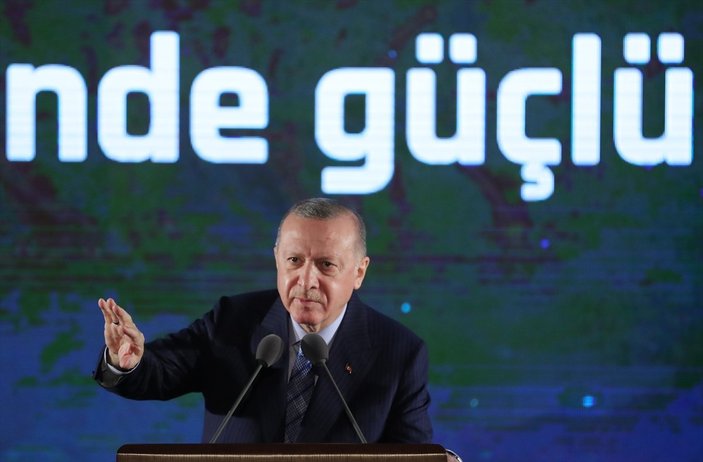 Cumhurbaşkanı Erdoğan'dan Macron'a: Sen önce Cezayir'in hesabını ver