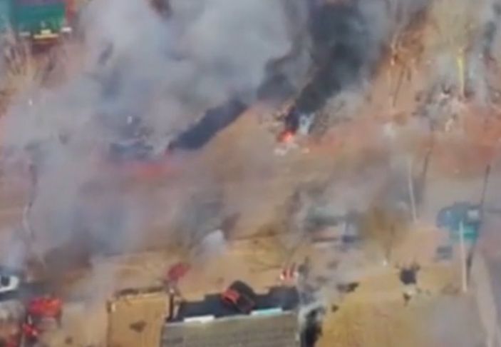 Çin'in havai fişek deposu patladı