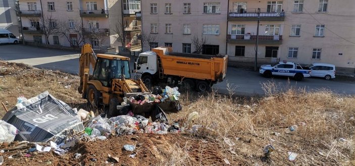 Kırıkkale'deki evden 1 kamyon çöp çıktı