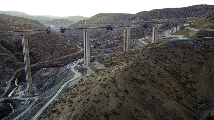 a Türkiye'nin en yüksek ayaklı viyadüğü: Eğiste