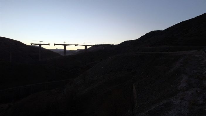 a Türkiye'nin en yüksek ayaklı viyadüğü: Eğiste